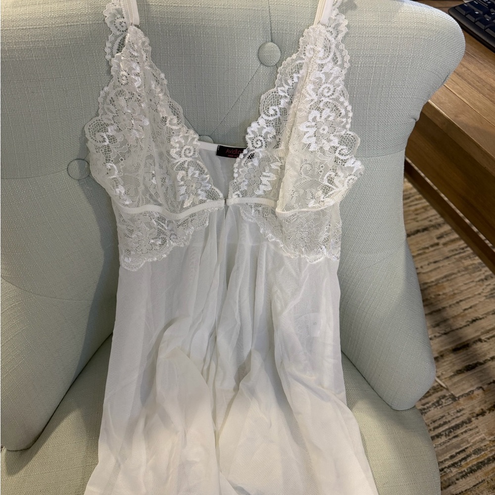 Delicate White Lace Chemise